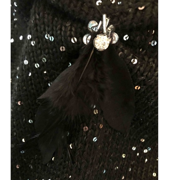 ST. JOHN NWT Caviar Sequin sweater - Picture 8 of 10